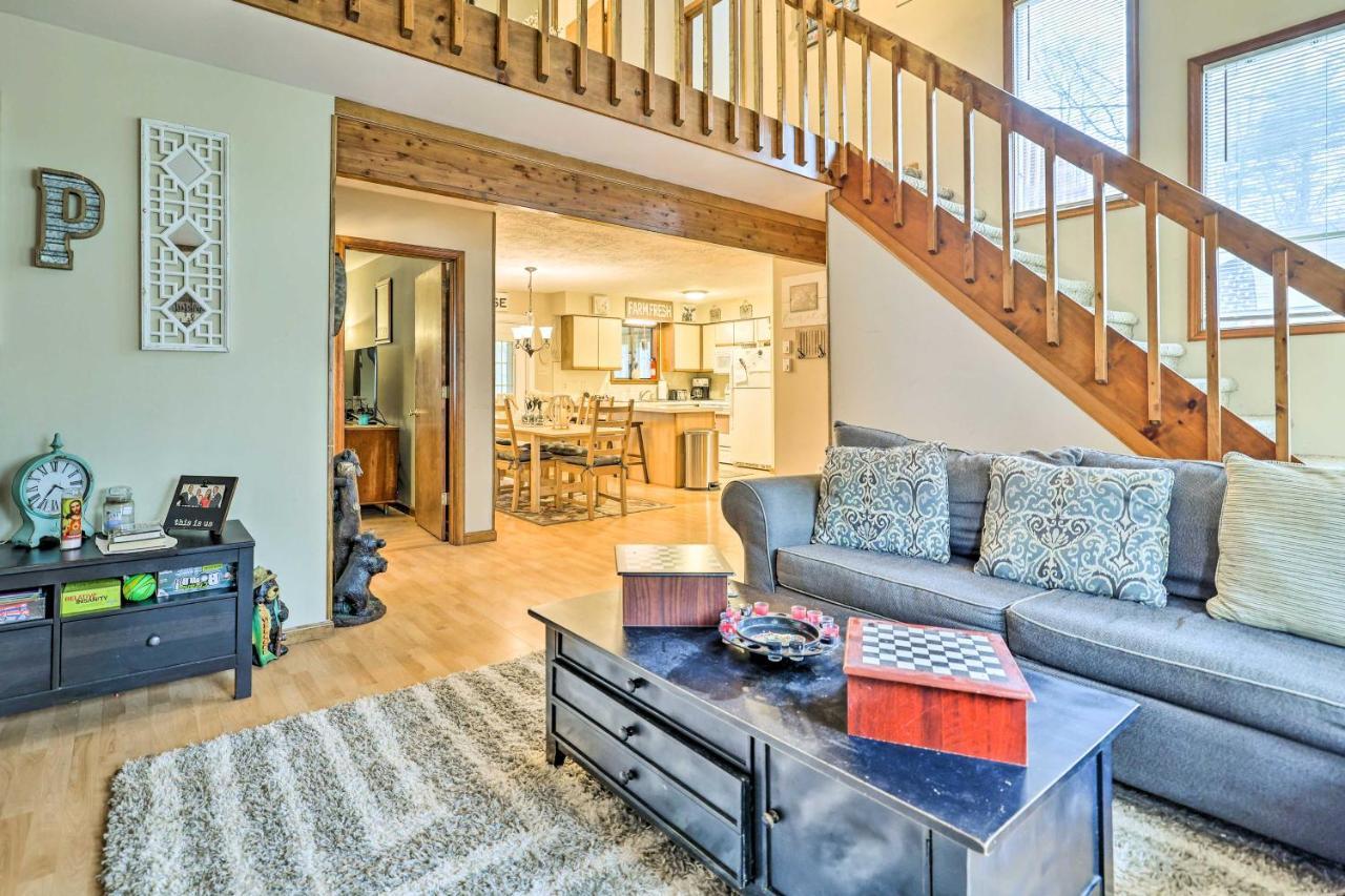 Pocono Lake Poconos Vacation Home Walk To Locust Lake! מראה חיצוני תמונה