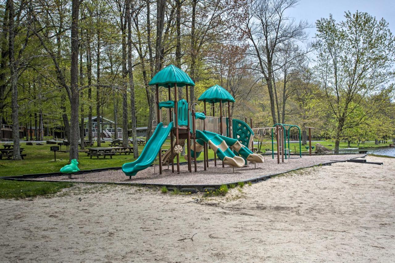 Pocono Lake Poconos Vacation Home Walk To Locust Lake! מראה חיצוני תמונה