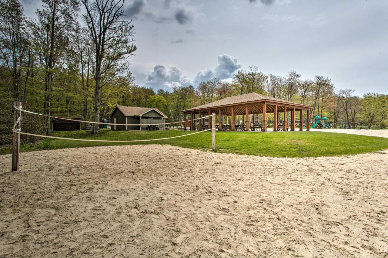 Pocono Lake Poconos Vacation Home Walk To Locust Lake! מראה חיצוני תמונה